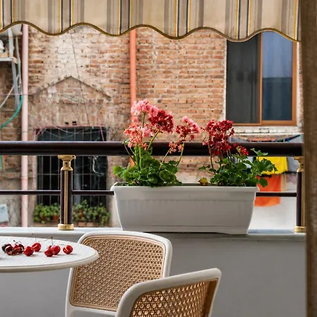 L&f Harmony House Apartment